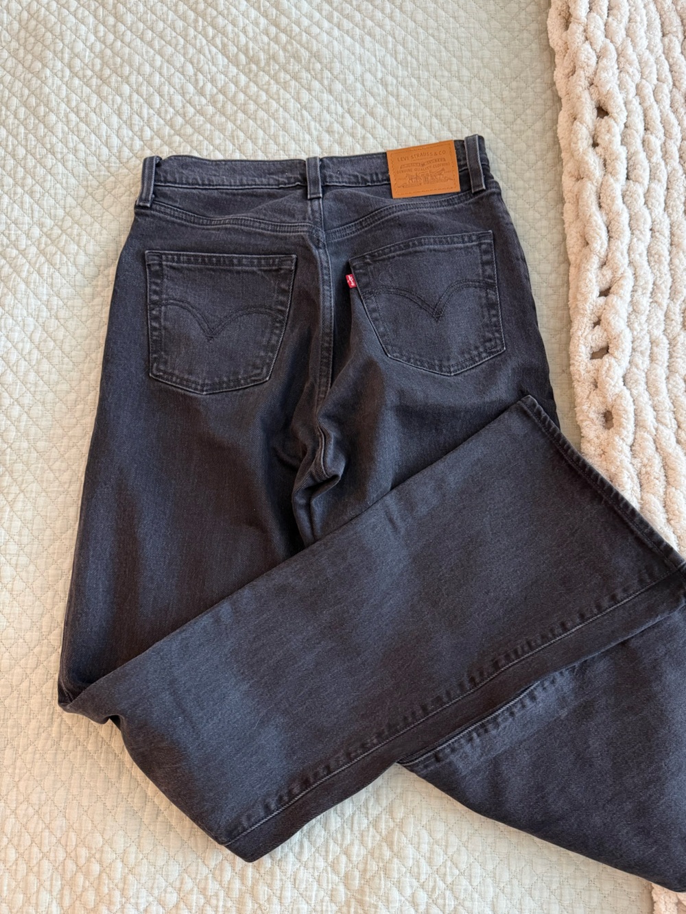 Levi’s Ribcage Jeans - Picture 3 of 3